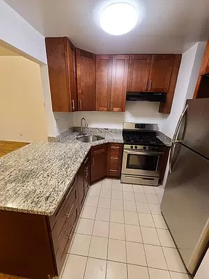 4th image of 2819 46th St #1