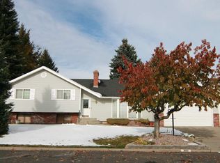 6110 W Ridgecrest Dr, Spokane, WA 99208