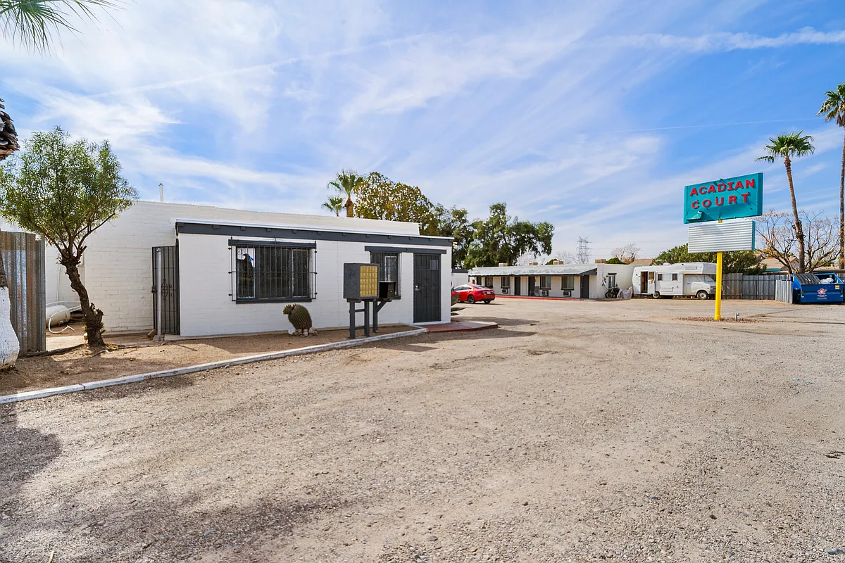 Photo 1 of 4 - 3184 E Benson Hwy #T9 - Tucson, AZ Primary Photo - 3184 E Benson Hwy #T9