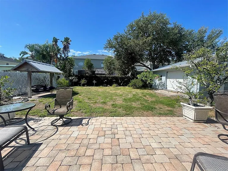 3030 W Helen Ave — Photo 4