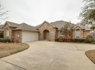 8970 Ranch Bluff Ct, Benbrook, TX 76126