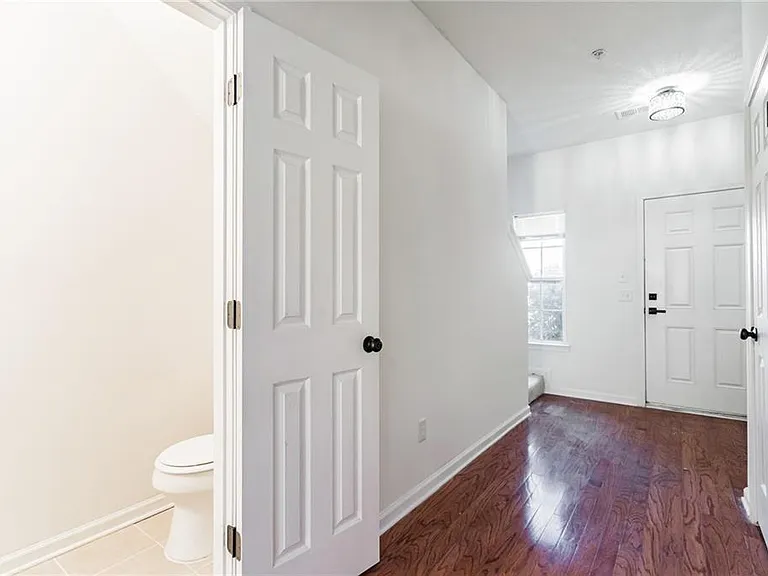 520 Dragonfly Ct — Photo 9