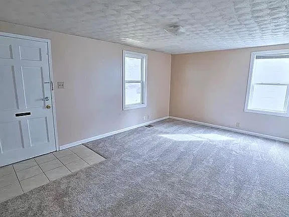 2 bed, 720 sqft, $1,000 — Photo 3