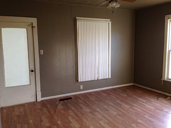 4th image of 802 E McCracken Ave