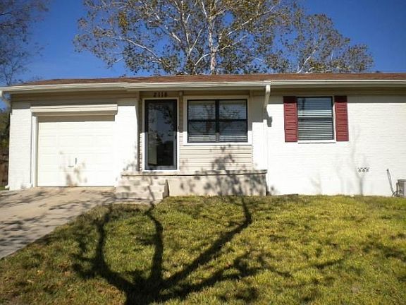 3rd image of 2118 Circle Dr