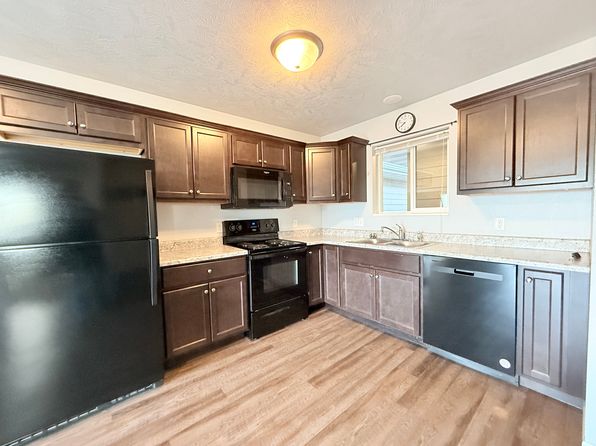 105 E Redwood Cir Unit 2