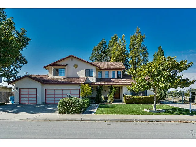 270 Kane Dr photo 1
