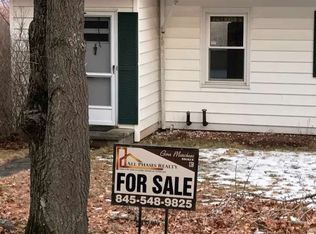 15 Altamont Rd, Bloomingburg, NY 12721