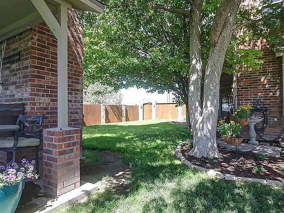 4th image of 314 Pitch Fork Ln
