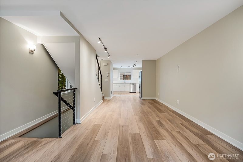 5th image of 2524 Yale Avenue E #A