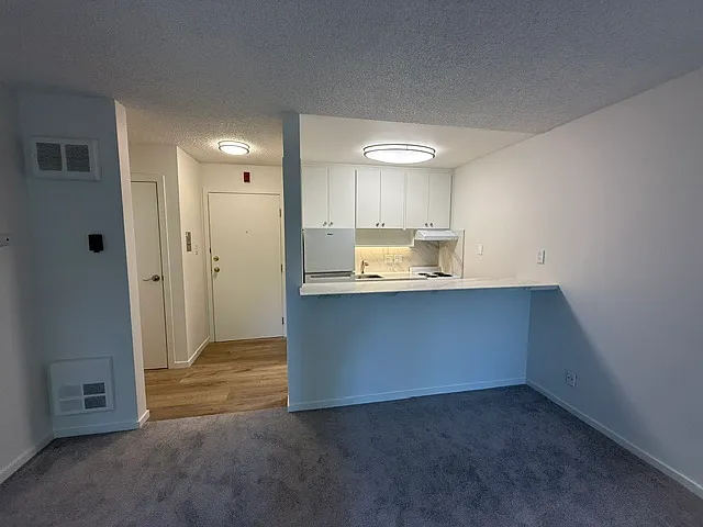 934 Peninsula Ave #308 — Photo 1