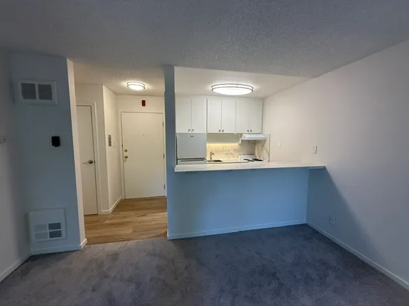 934 Peninsula Ave APT 308, San Mateo, CA 94401