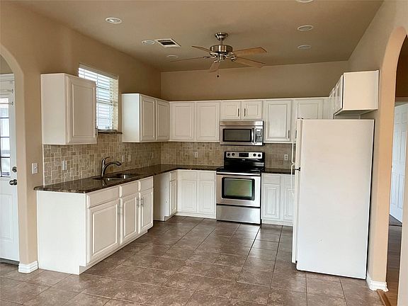 3rd image of 1003 Boquillas Ct