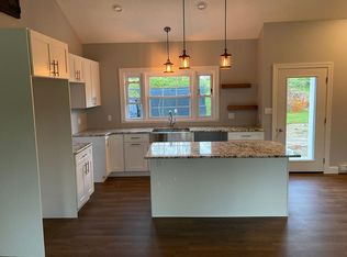 1669 Summit Lake Rd, Clarks Summit, PA 18411