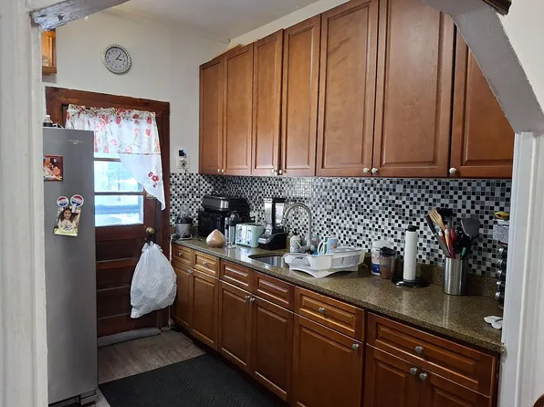 5436 Nurge Ave, Maspeth, NY 11378