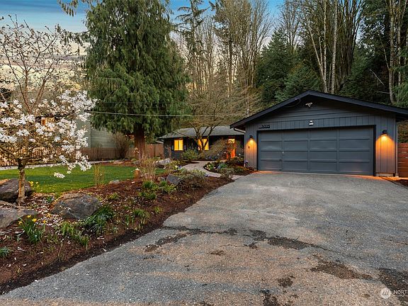 3rd image of 5025 NE 184th Street