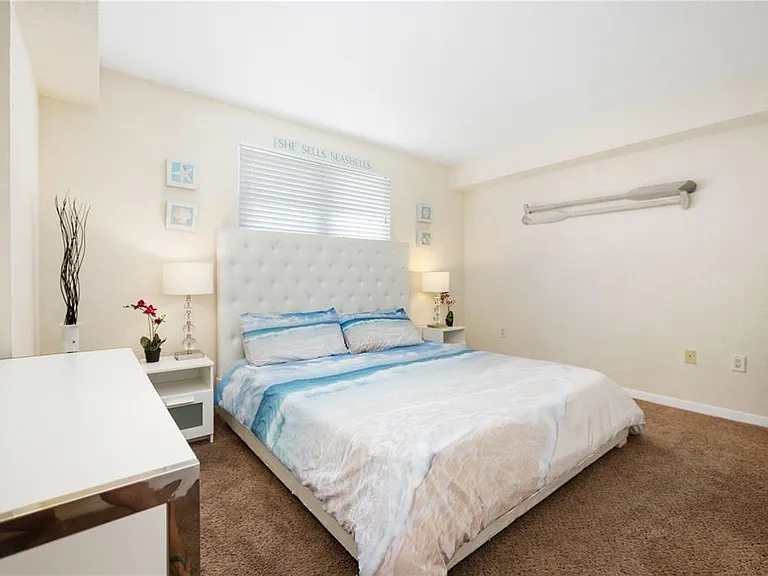 445 Hamden Dr #302 — Photo 21