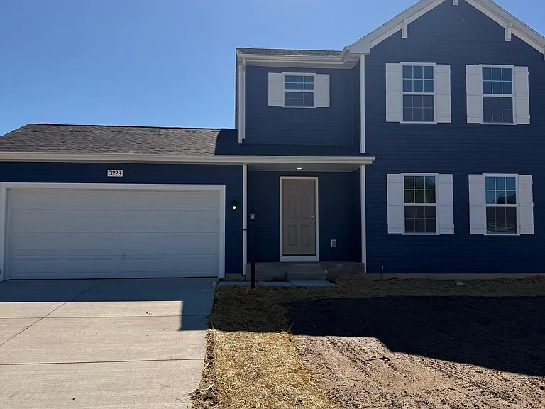 3228 Falling Oak Dr — Photo 1