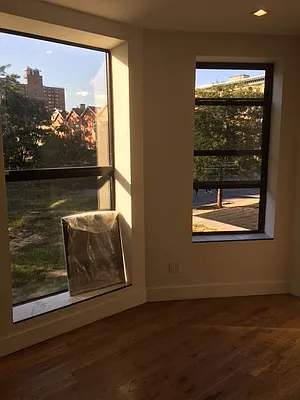 Rented by Bloom Real Estate Group | media 19