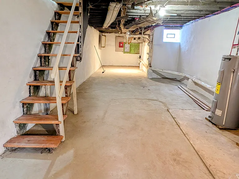 1515 W Westmoreland St #1 — Photo 11