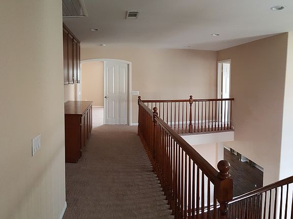 4th image of 23637 Stephanie Ln