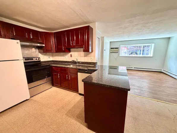 15 Staples Ave APT 18, Everett, MA 02149