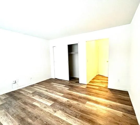 185 Sherman Ave — Photo 4