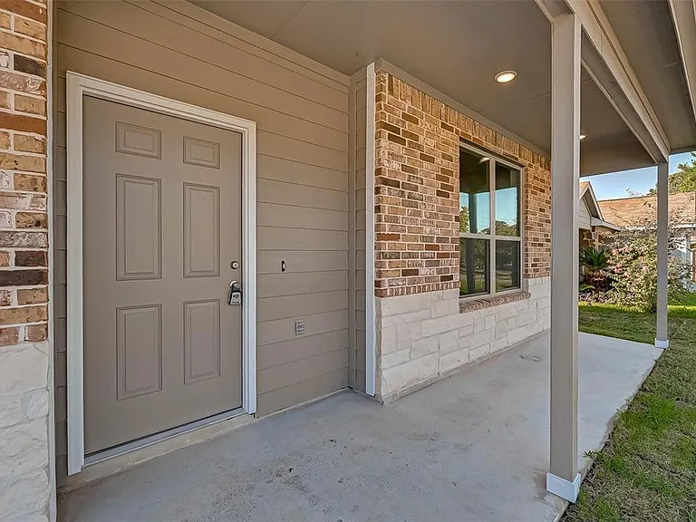 7074 Gentle Breeze Dr — Photo 2