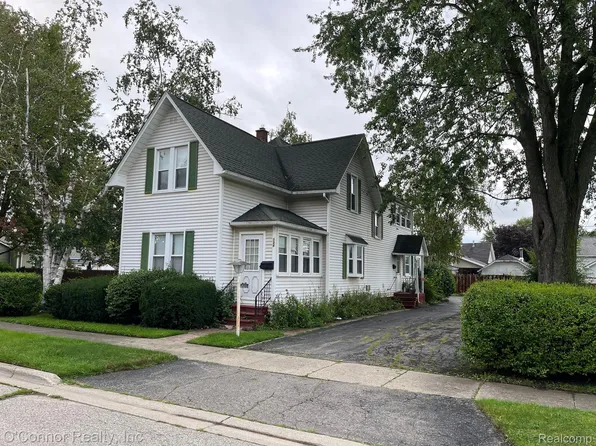 134 N 6th St, Marine City, MI 48039