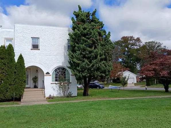 12 Corinne Ct, Wilmington, DE 19809