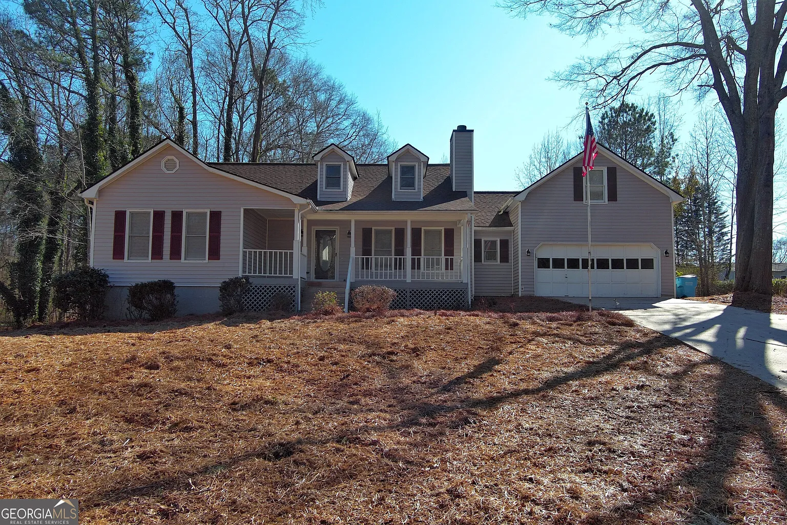 136 Crown Forest Dr photo 1