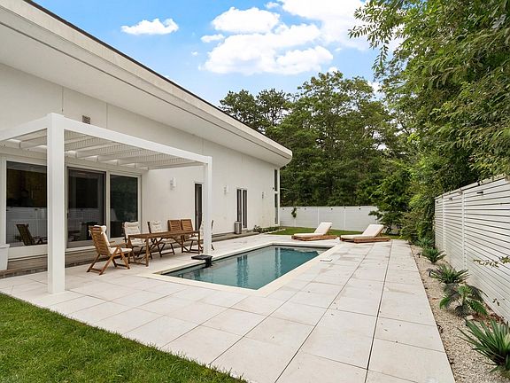 4th image of 3 Maxwell Ln