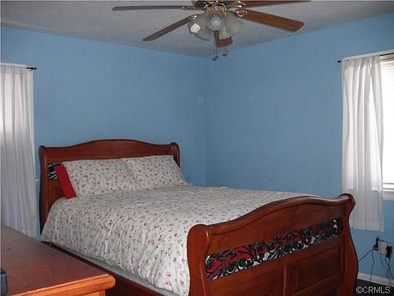 3rd image of 658 Clark Ave