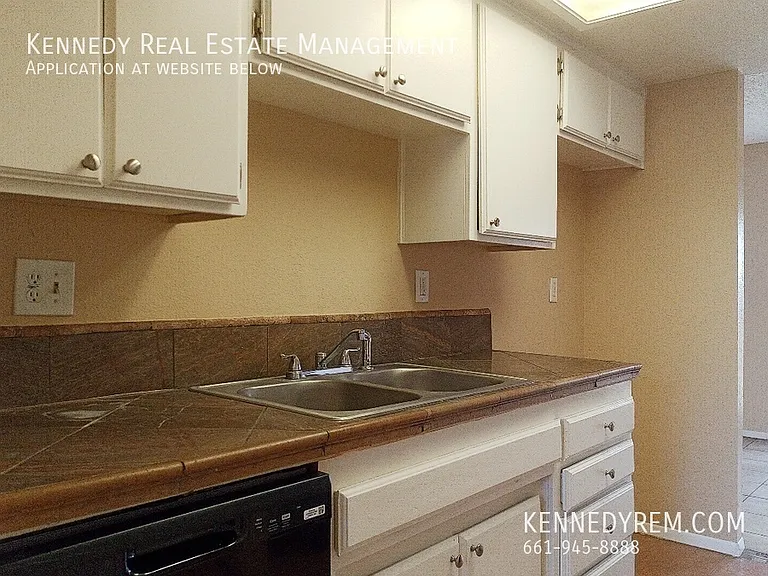 44042 Palm Ln — Photo 8
