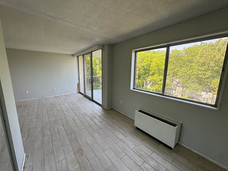 2059 Huntington Ave #702 — Photo 24