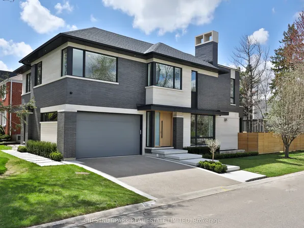 2 Marchwood Dr, Toronto, ON M3H 1J8