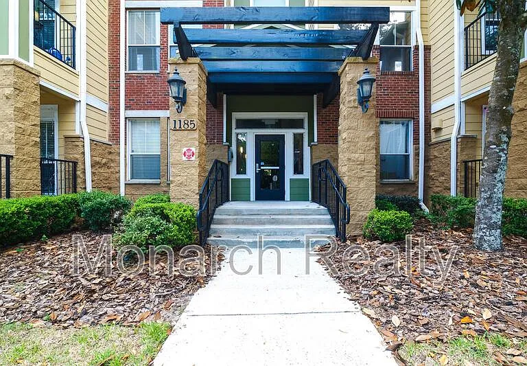 1185 SW 9th Rd #212 — Photo 1