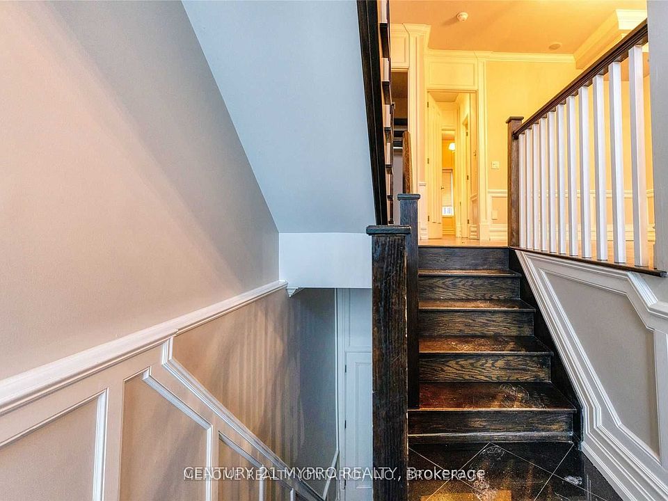 1st image of 280 Spadina Rd