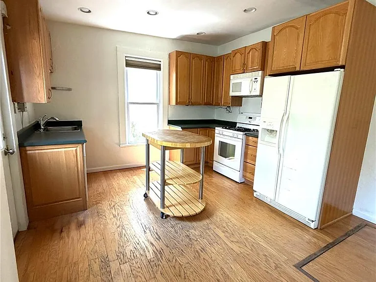 2136 N Lafayette St — Photo 7