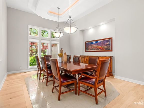 5th image of 49W693 Hinckley Rd