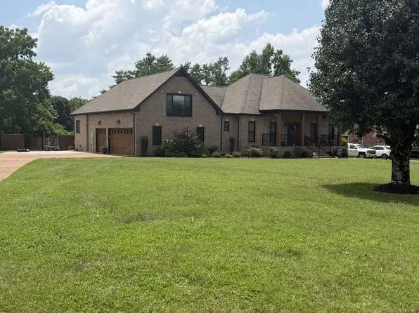 1709 Wrencrest Dr, Mount Juliet, TN 37122