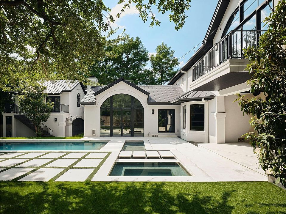 1st image of 13 Niles Rd