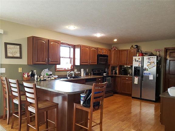 3rd image of 1701 W Republic Ct