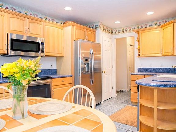 4th image of 13190 Bartley Ct