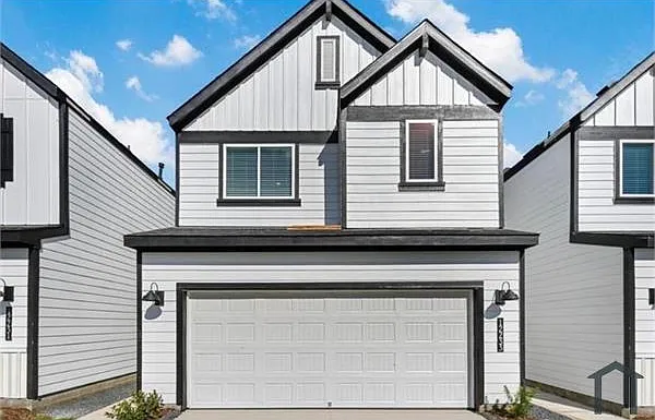 4 bed, 2043 sqft, $2,700 — Photo 1