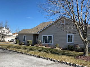 5 Walter Way, Monroe Township, NJ 08831