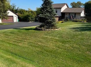 25225 N Virginia Ave, Lake Zurich, IL