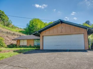 2475 Kaupakalua Rd, Haiku, HI 96708