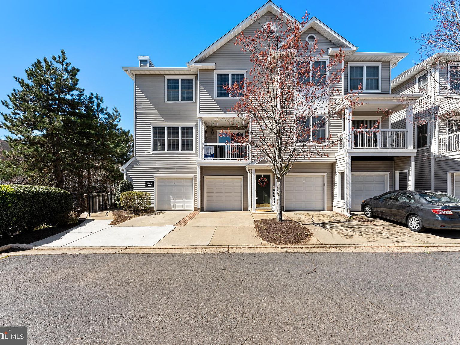 4582 Superior Sq, Fairfax, VA 22033 Zillow