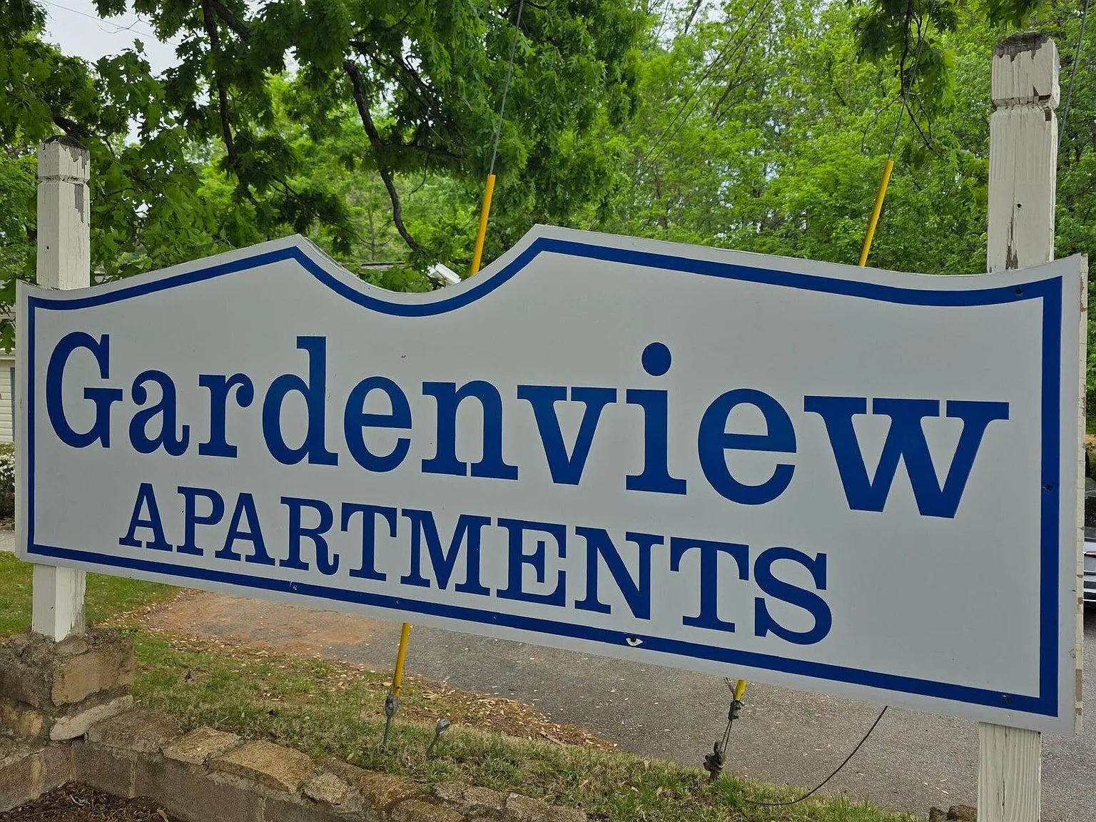 1 bed, 1.0 bath, 546 sqft, $1,050 — Photo 2